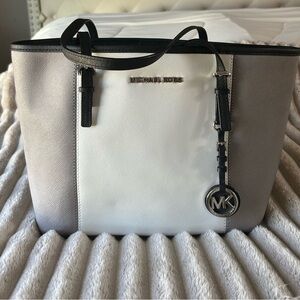 Michael Kors Jet Set Saffiano Leather Medium Travel Tote